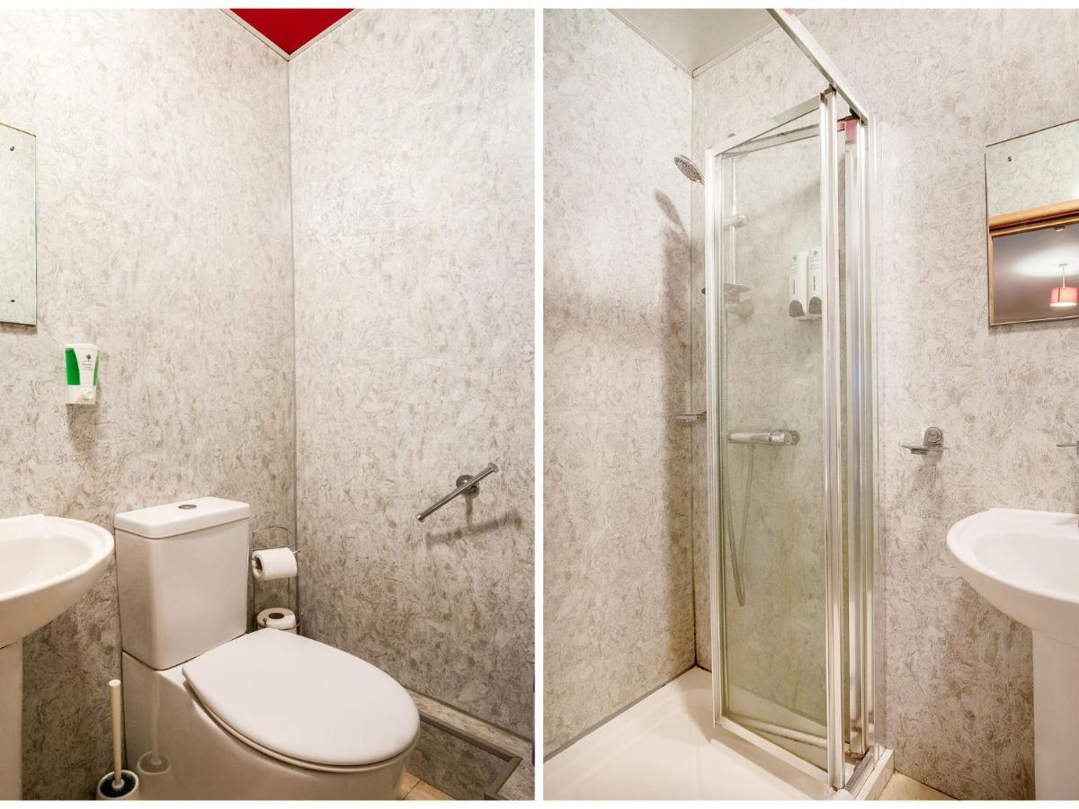 Lovely Studio In With Patio Apartment *